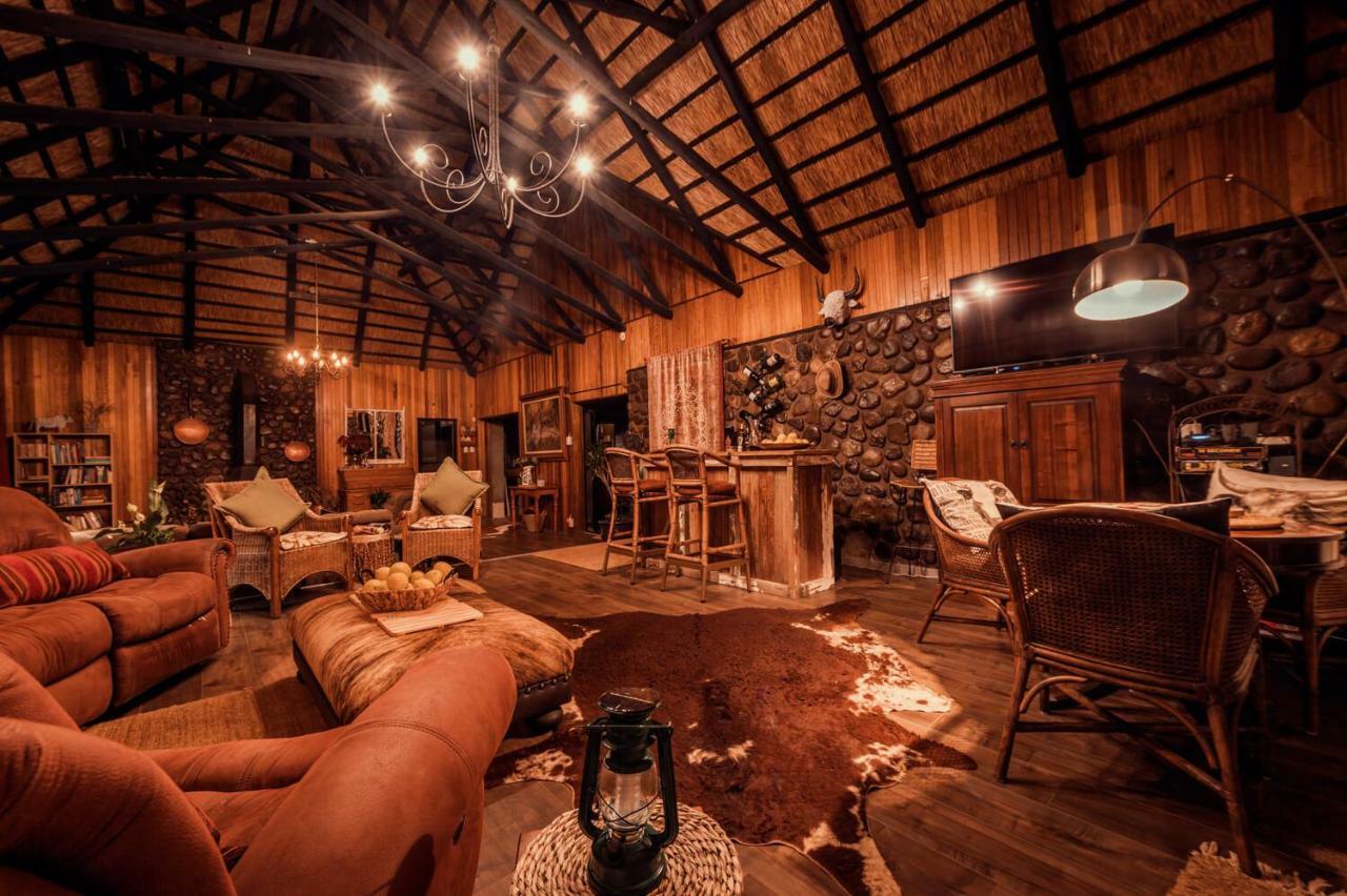 Kukummi Lodge - Formerly Mackaya Bella Country Lodge Champagne Valley ภายนอก รูปภาพ